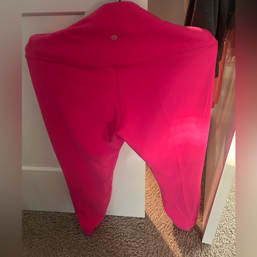 Hot pink Lululemon Align leggings
